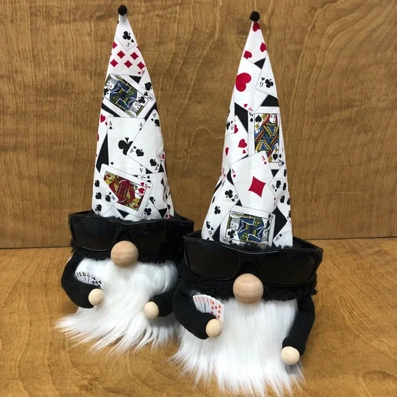 Royal Flush Gnome Poker Cards Gambler Diamonds Clubs Red Black White Sunglasses - Picture 9 of 9